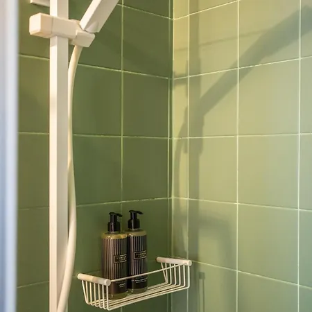 Belmont Riverside 5m Lägenhet *