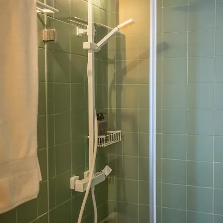 Lägenhet Belmont Riverside 5m