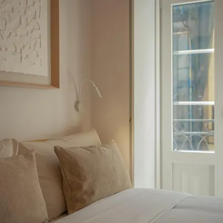 Belmont Riverside 5m Apartamento